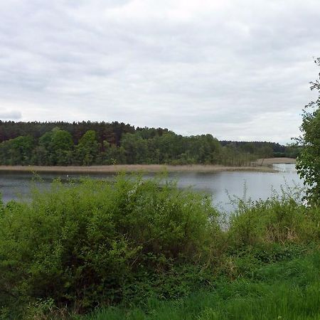 Bungalow Am Kuestrinsee Bei ลีเคน ภายนอก รูปภาพ